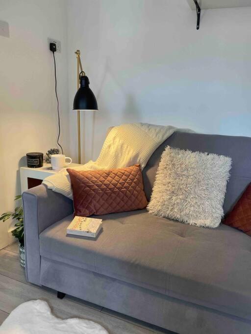 One Bedroom Putney Village Flat Londra Esterno foto