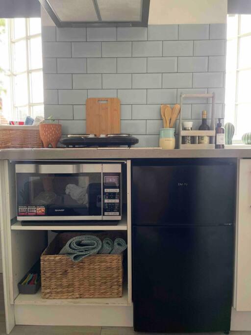 One Bedroom Putney Village Flat Londra Esterno foto